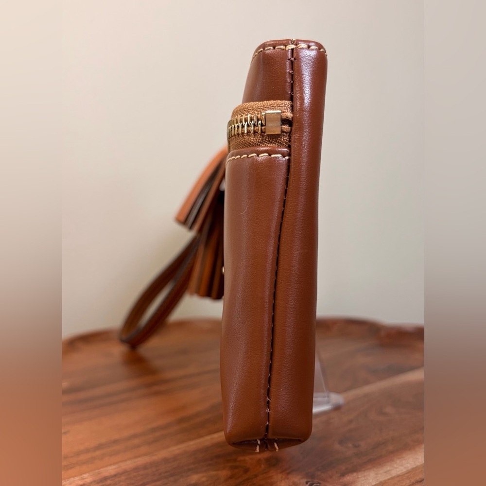Dooney & Bourke Wexford Natural Brown Leather Double Zip Wristlet Clutch NWOT - Picture 9 of 16